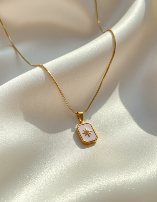 Noory necklase